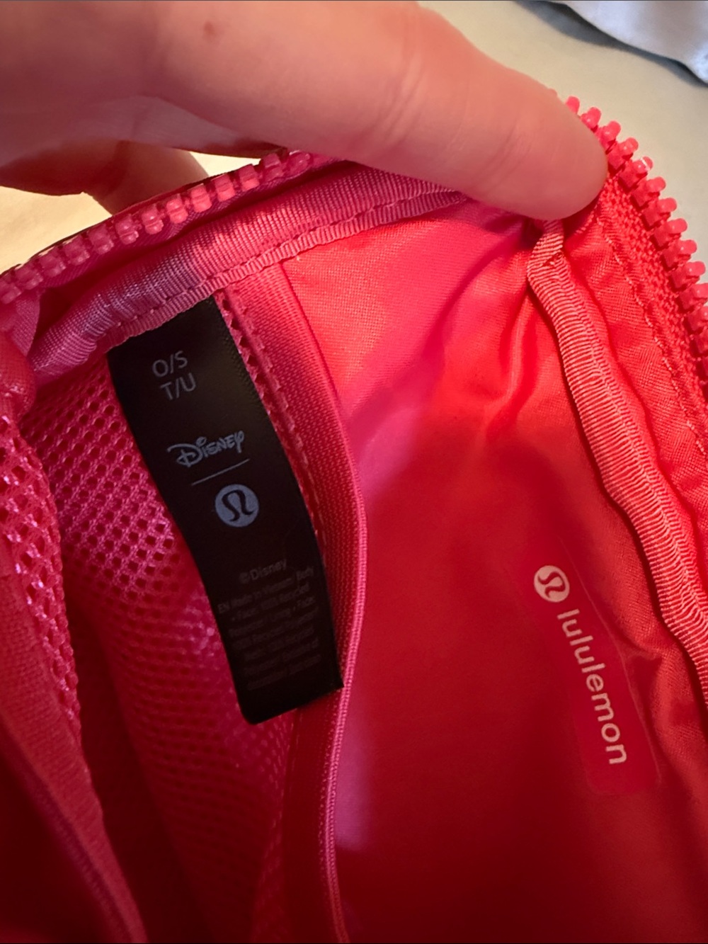 Disney Lululemon Red belt bag - Picture 4 of 4